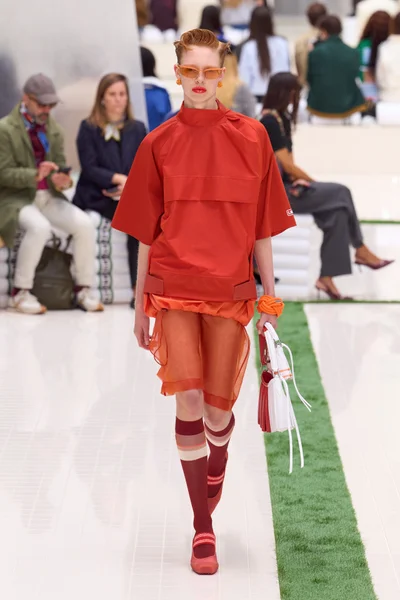 Look 17